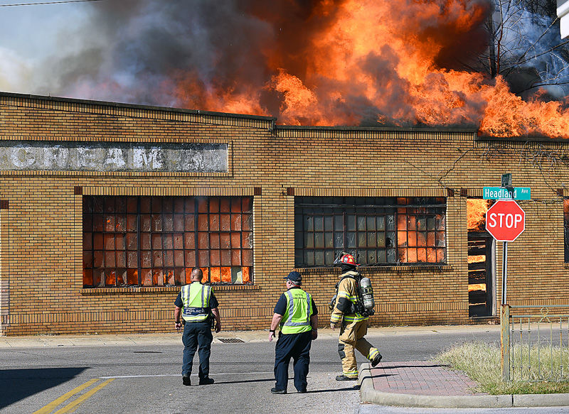 Fire destroys Meadow Gold building